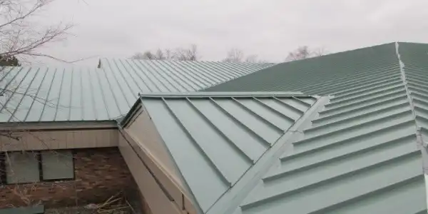 پوشش سقف شیبدار فلزی
